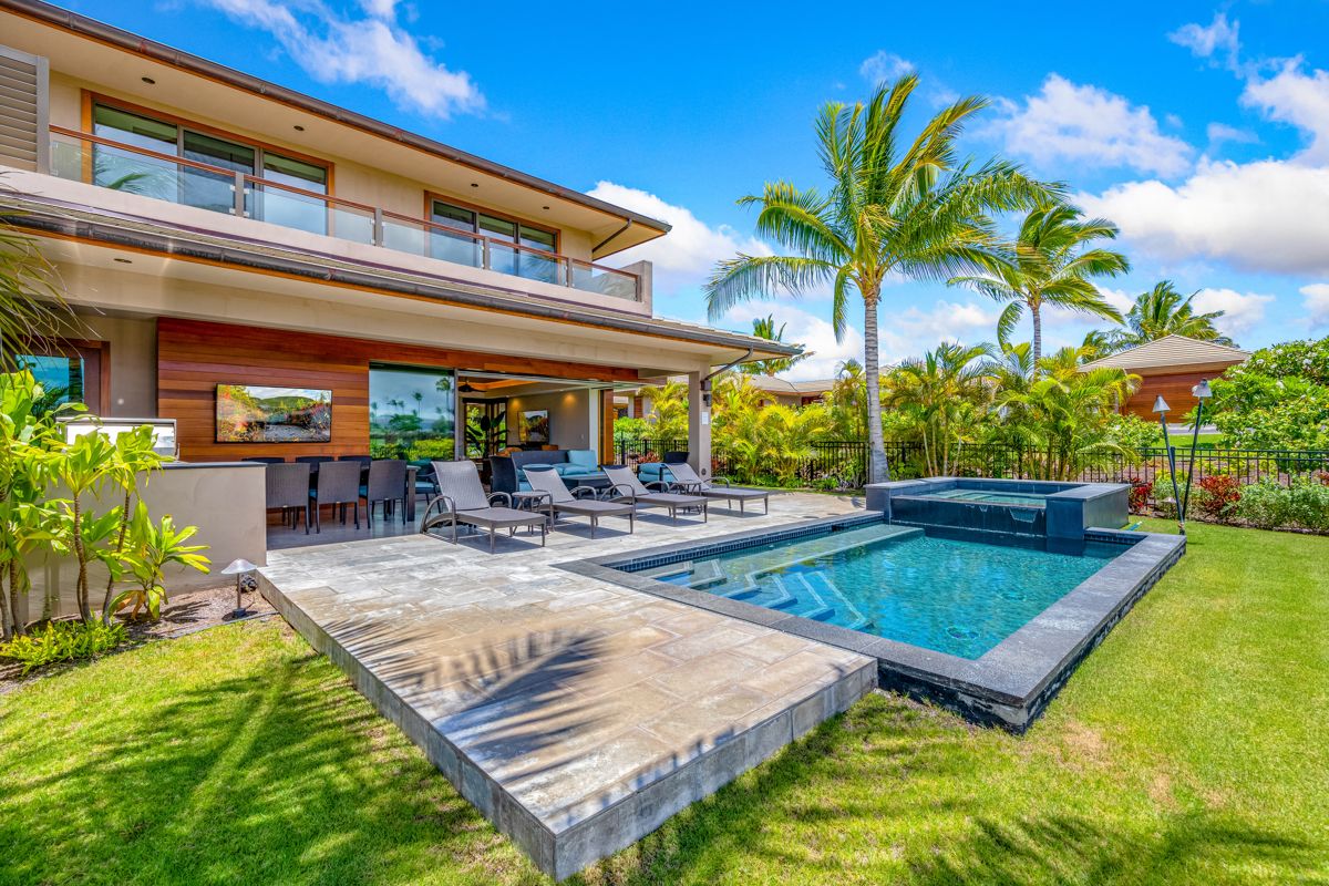 Contemporary residence with pool and spa